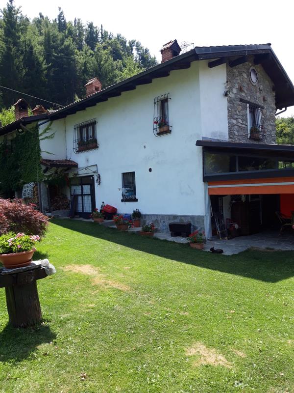 Esterno