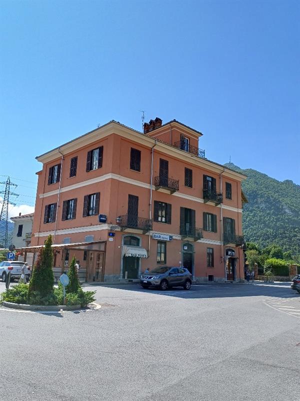 Esterno