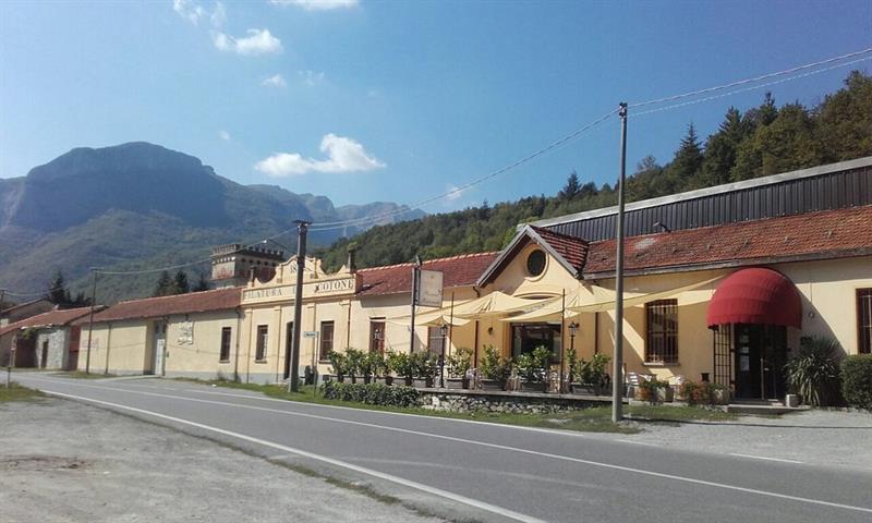 Esterno