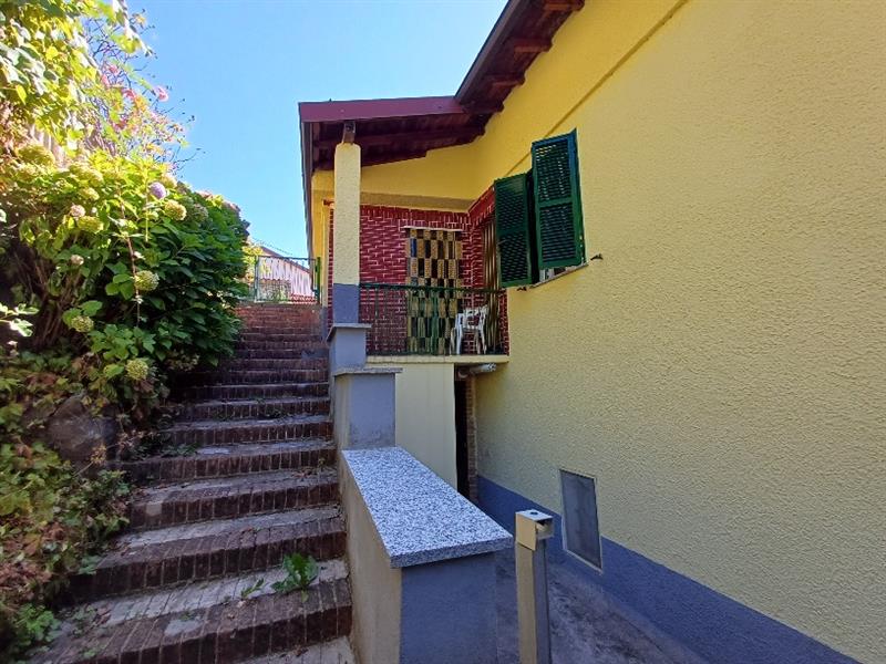 Esterno dietro casa