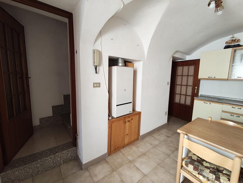 Cucina con caldaia