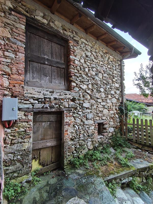 Esterno cantine